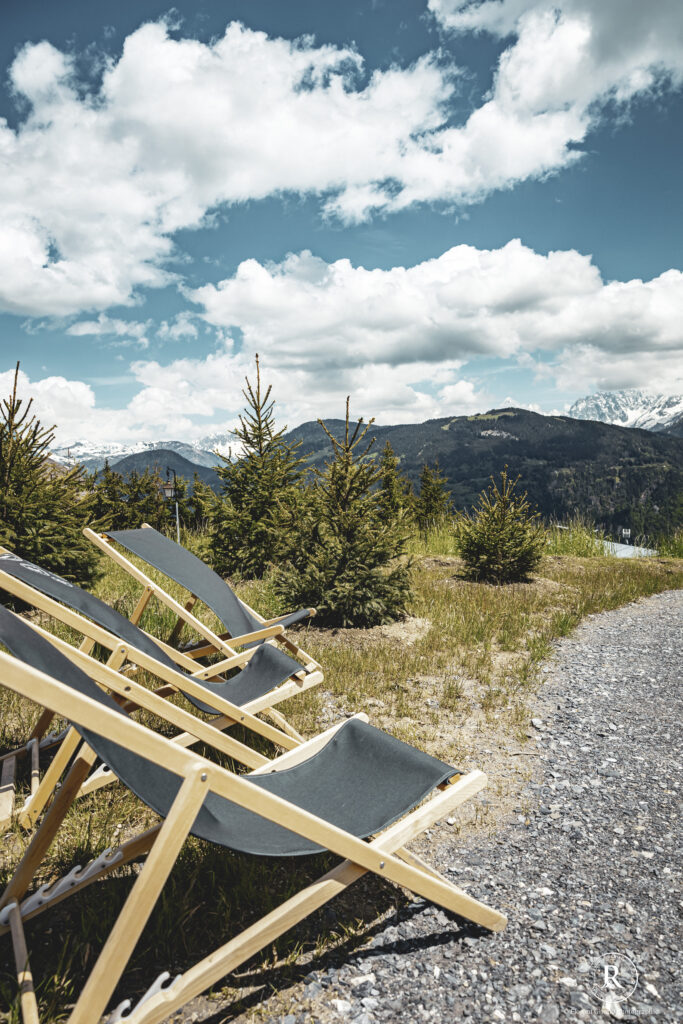 Petite pause face au Mont-Blanc