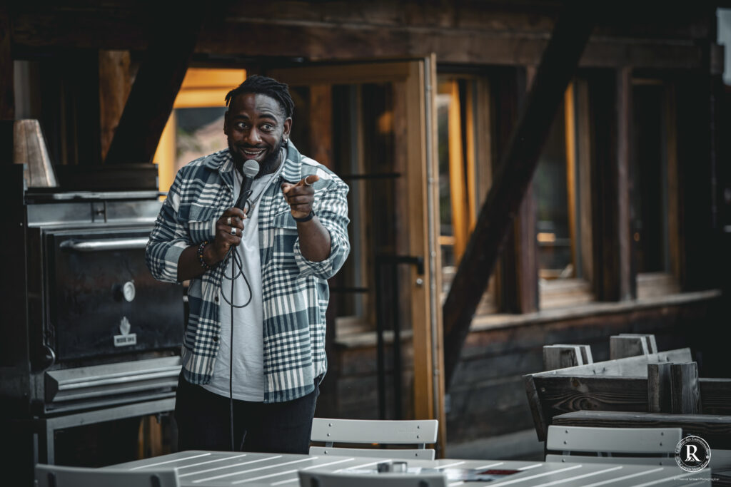 Comedy Club sur la terrasse proposé par le Relais des Communailles